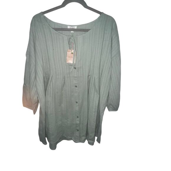 Umgee Tops - NWT Umgee Size XL Sage Tunic